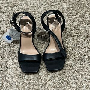 Black sandal